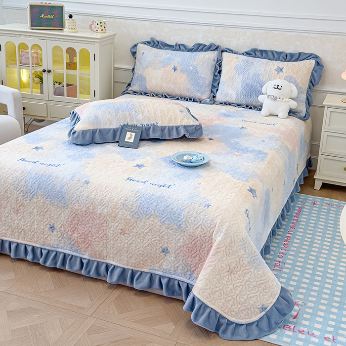 91家纺网 家纺一手货源 找家纺 归属 2025新款牛奶绒床盖四件套 浪漫星空蓝