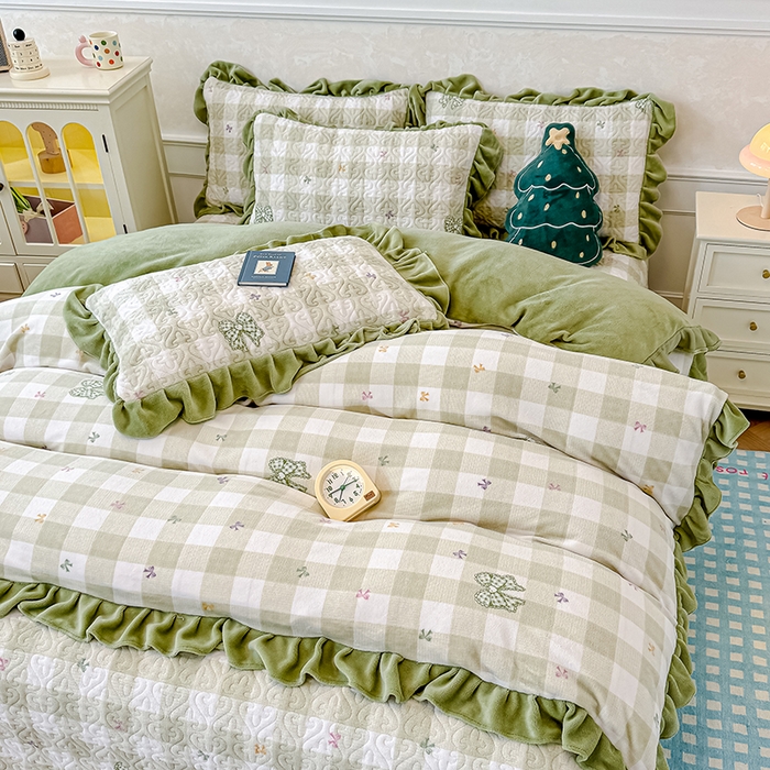 91家纺网 家纺一手货源 找家纺 归属 2025新款牛奶绒床盖四件套 绿韵蝴蝶结