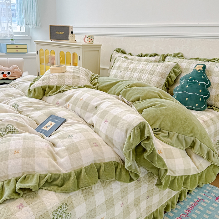 91家纺网 家纺一手货源 找家纺 归属 2025新款牛奶绒床盖四件套 绿韵蝴蝶结