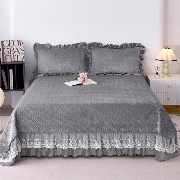 91家纺网 家纺一手货源 找家纺 畅畅家纺 2025新款11斤韩版冬季超柔加厚牛奶绒蝴蝶花边床盖四件套 浅灰