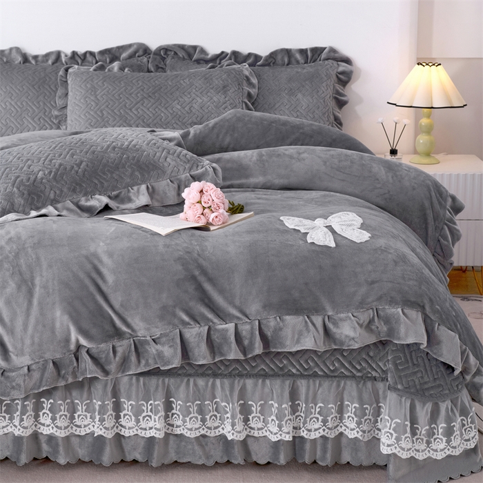 91家纺网 家纺一手货源 找家纺 畅畅家纺 2025新款11斤韩版冬季超柔加厚牛奶绒蝴蝶花边床盖四件套 浅灰