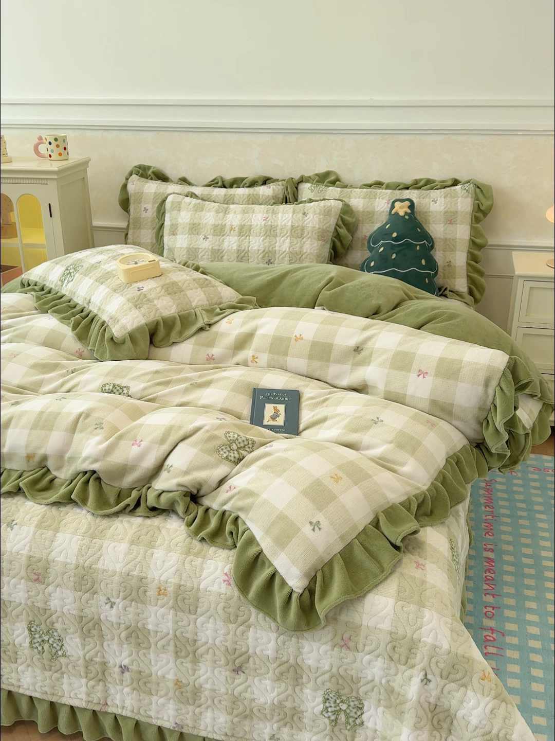 91家纺网 家纺一手货源 找家纺 归属 2025新款牛奶绒床盖四件套 绿韵蝴蝶结