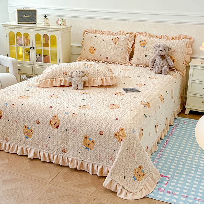 91家纺网 家纺一手货源 找家纺 归属 2025新款牛奶绒床盖四件套 奶油儿小熊