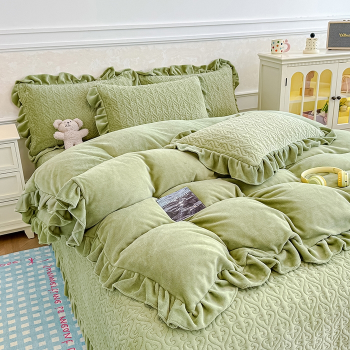 91家纺网 家纺一手货源 找家纺 归属 2025新款牛奶绒床盖四件套 苹果绿