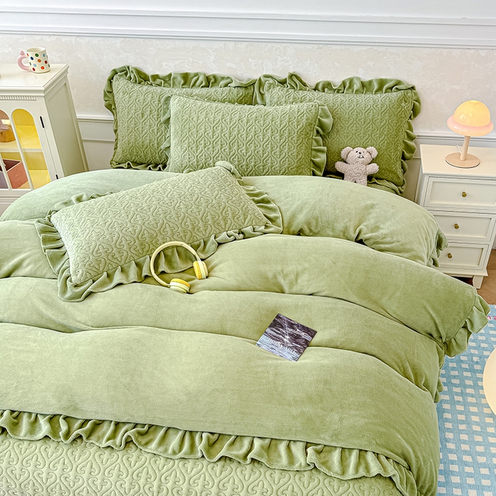 91家纺网 家纺一手货源 找家纺 归属 2025新款牛奶绒床盖四件套 苹果绿