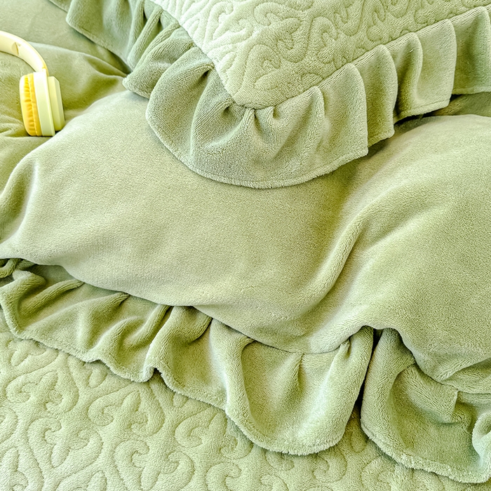 91家纺网 家纺一手货源 找家纺 归属 2025新款牛奶绒床盖四件套 苹果绿