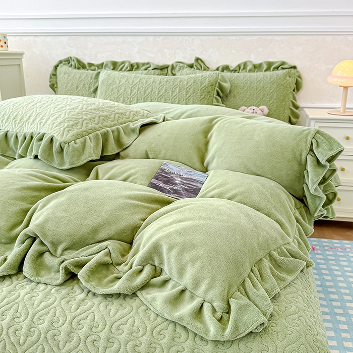 91家纺网 家纺一手货源 找家纺 归属 2025新款牛奶绒床盖四件套 苹果绿