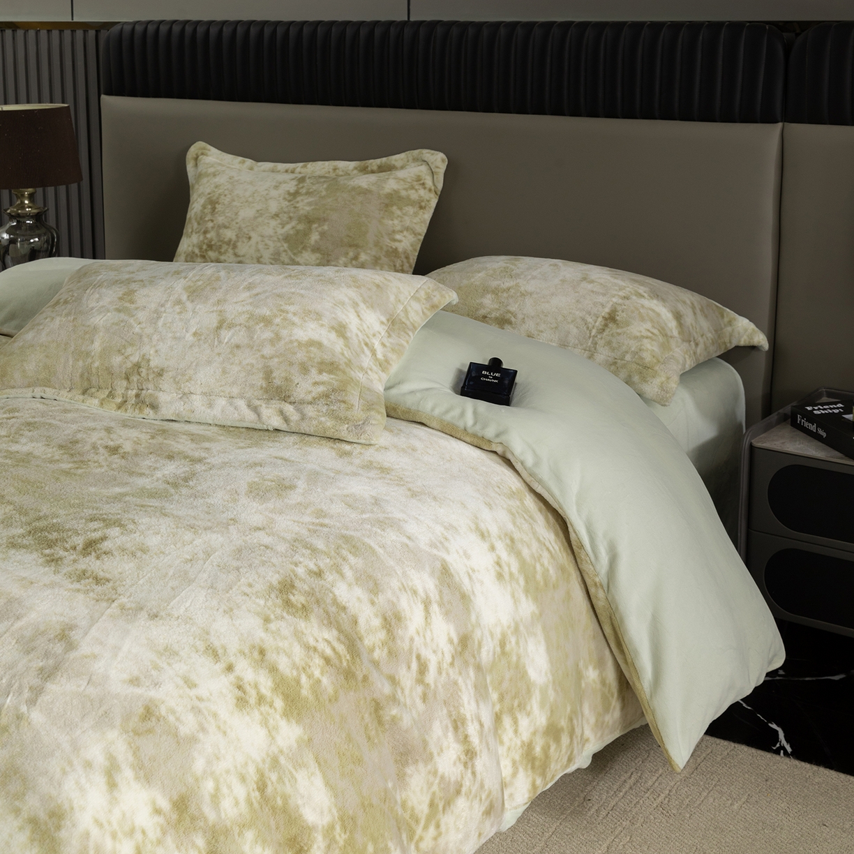 91家纺网 家纺一手货源 找家纺 锦罗绣 2025新款全消光兔绒300克牛奶绒单被套 绿野仙踪