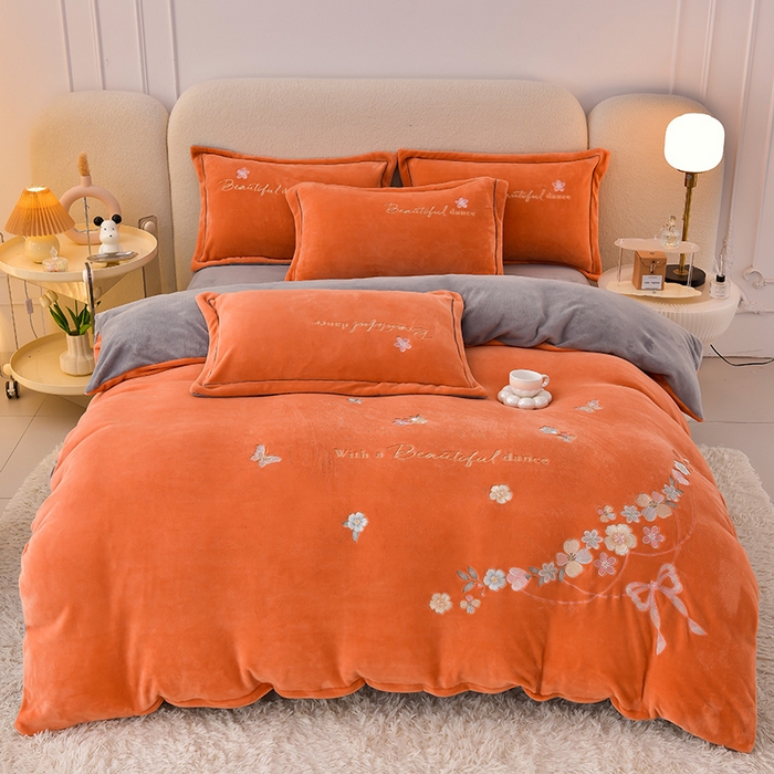 91家纺网 家纺一手货源 找家纺 （总）畅畅家纺 2025新款A类亲肤舒适高克重牛奶绒绣花刺绣系列冬季四件套-花海