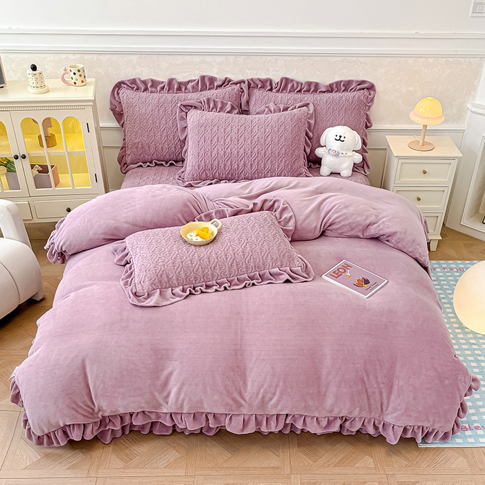 91家纺网 家纺一手货源 找家纺 归属 2025新款牛奶绒床盖四件套 紫罗兰