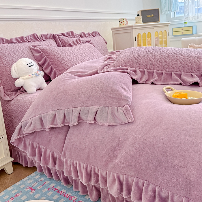 91家纺网 家纺一手货源 找家纺 归属 2025新款牛奶绒床盖四件套 紫罗兰