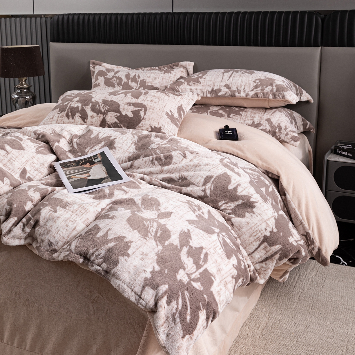 91家纺网 家纺一手货源 找家纺 锦罗绣 2025新款全消光兔绒300克牛奶绒单被套 山水一色