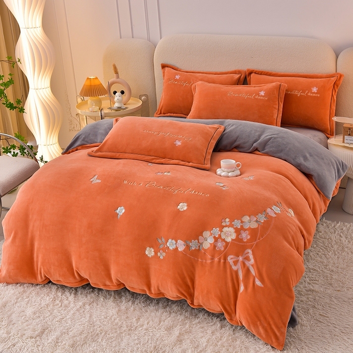 91家纺网 家纺一手货源 找家纺 畅畅家纺 2025新款A类亲肤舒适高克重牛奶绒绣花刺绣系列冬季四件套-花海 花海-桔+灰