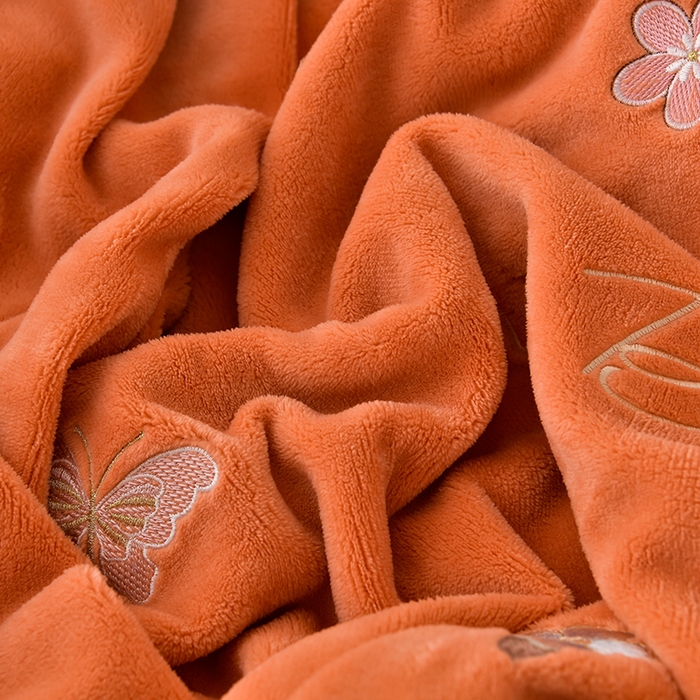 91家纺网 家纺一手货源 找家纺 畅畅家纺 2025新款A类亲肤舒适高克重牛奶绒绣花刺绣系列冬季四件套-花海 花海-桔色