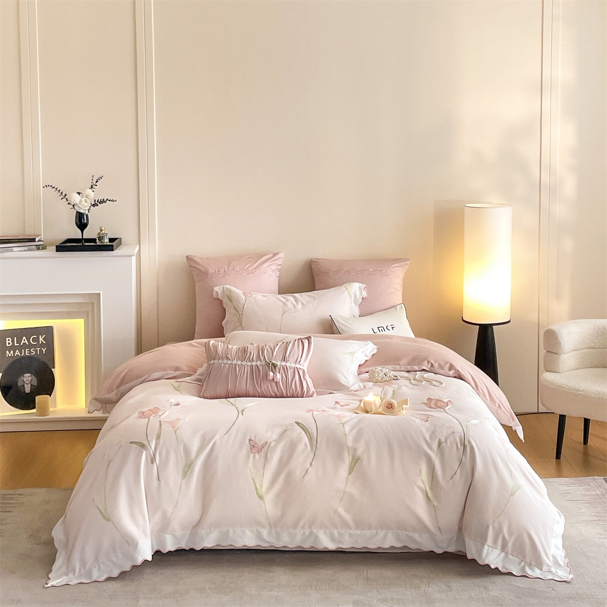 91家纺网 家纺一手货源 找家纺 蓝米卡夫 2025秋冬-全棉60支磨毛印+绣-郁金香系列（礼盒包装）提供买家秀 郁金香-粉玉