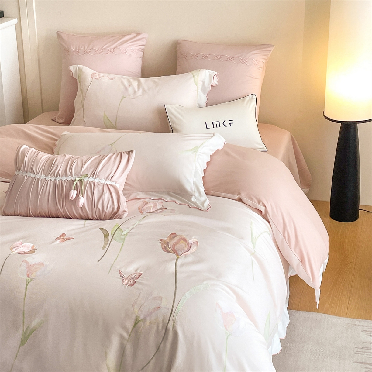 91家纺网 家纺一手货源 找家纺 蓝米卡夫 2025秋冬-全棉60支磨毛印+绣-郁金香系列（礼盒包装）提供买家秀 郁金香-粉玉