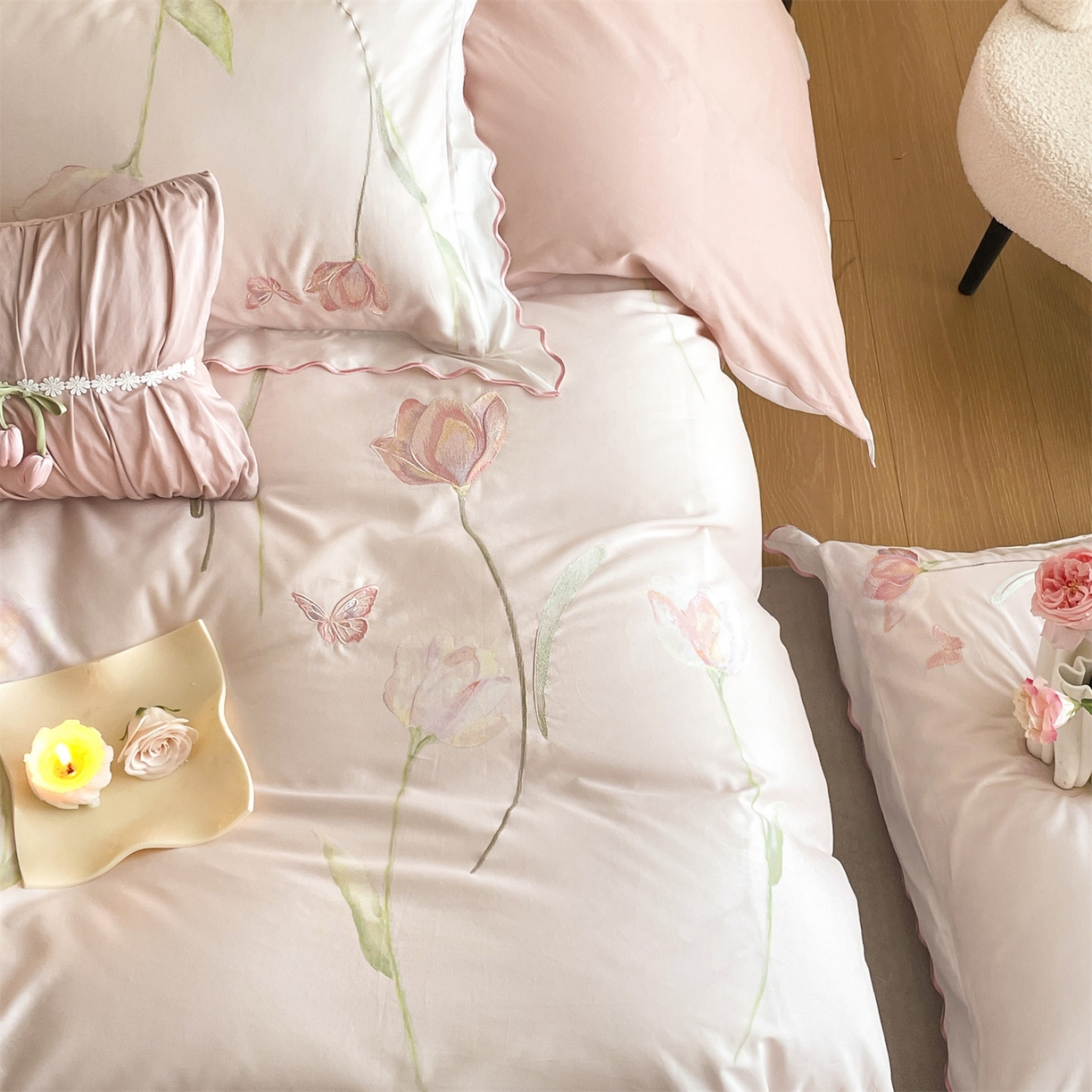 91家纺网 家纺一手货源 找家纺 蓝米卡夫 2025秋冬-全棉60支磨毛印+绣-郁金香系列（礼盒包装）提供买家秀 郁金香-粉玉