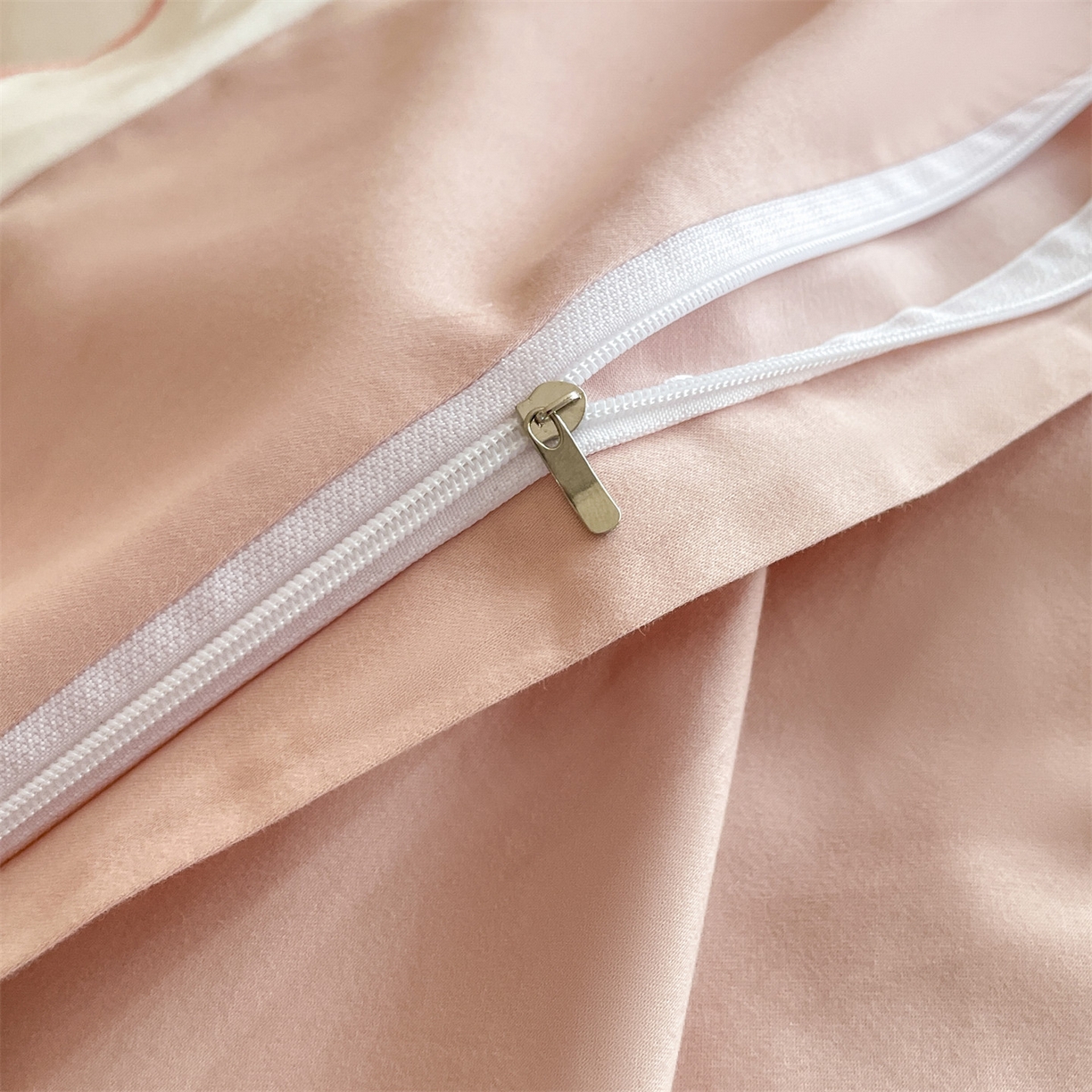 91家纺网 家纺一手货源 找家纺 蓝米卡夫 2025秋冬-全棉60支磨毛印+绣-郁金香系列（礼盒包装）提供买家秀 郁金香-粉玉