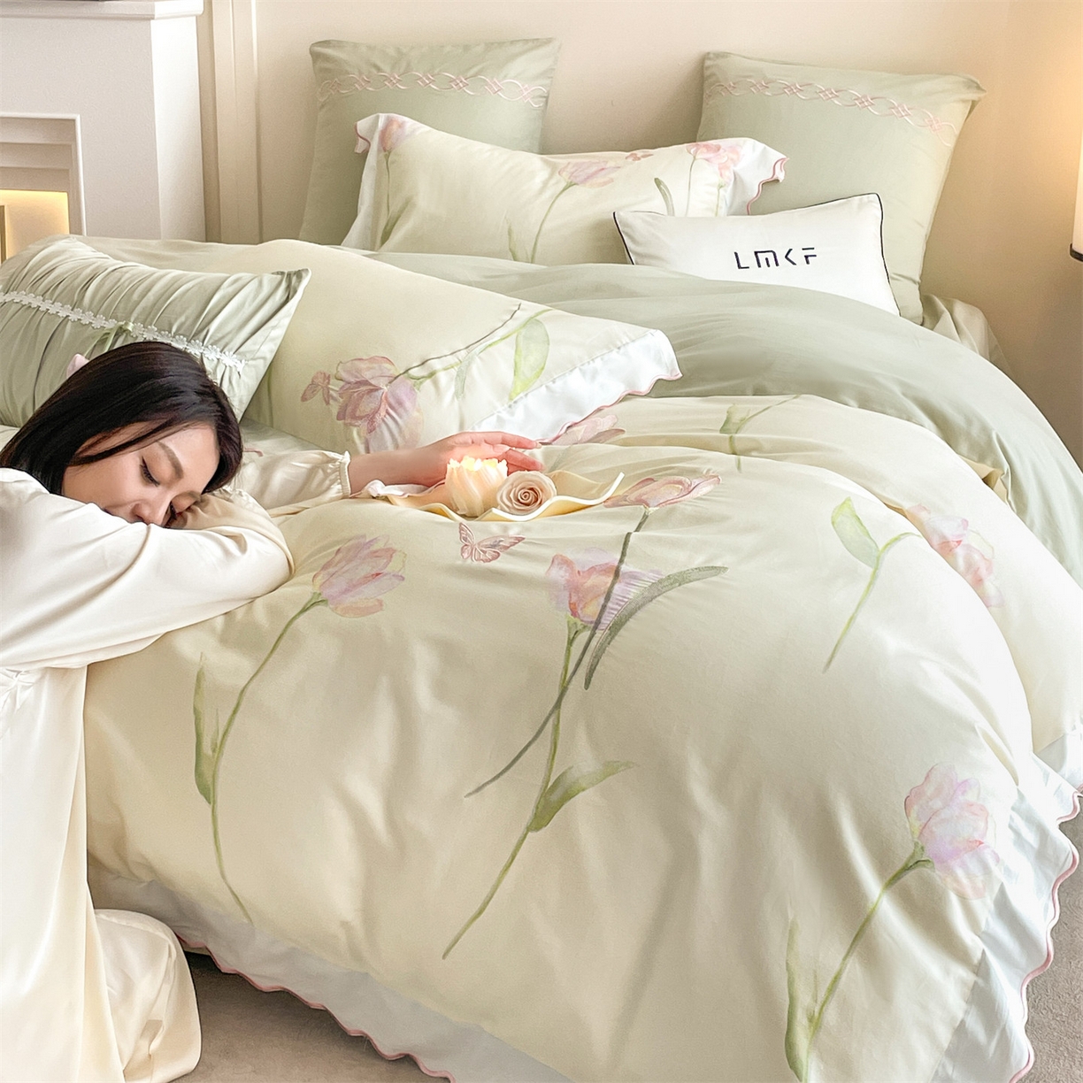 91家纺网 家纺一手货源 找家纺 蓝米卡夫 2025秋冬-全棉60支磨毛印+绣-郁金香系列（礼盒包装）提供买家秀 郁金香-米