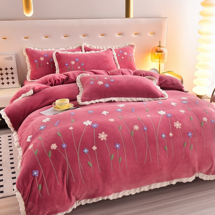 91家纺网 家纺一手货源 找家纺 畅畅家纺 2025新款A类亲肤舒适高克重牛奶绒绣花系列冬季四件套-繁花似锦 繁花似锦-红豆沙