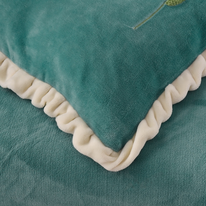 91家纺网 家纺一手货源 找家纺 畅畅家纺 2025新款A类亲肤舒适高克重牛奶绒绣花系列冬季四件套-繁花似锦 繁花似锦-湖蓝