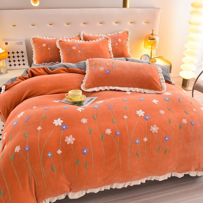 91家纺网 家纺一手货源 找家纺 畅畅家纺 2025新款A类亲肤舒适高克重牛奶绒绣花系列冬季四件套-繁花似锦 繁花似锦-桔+灰