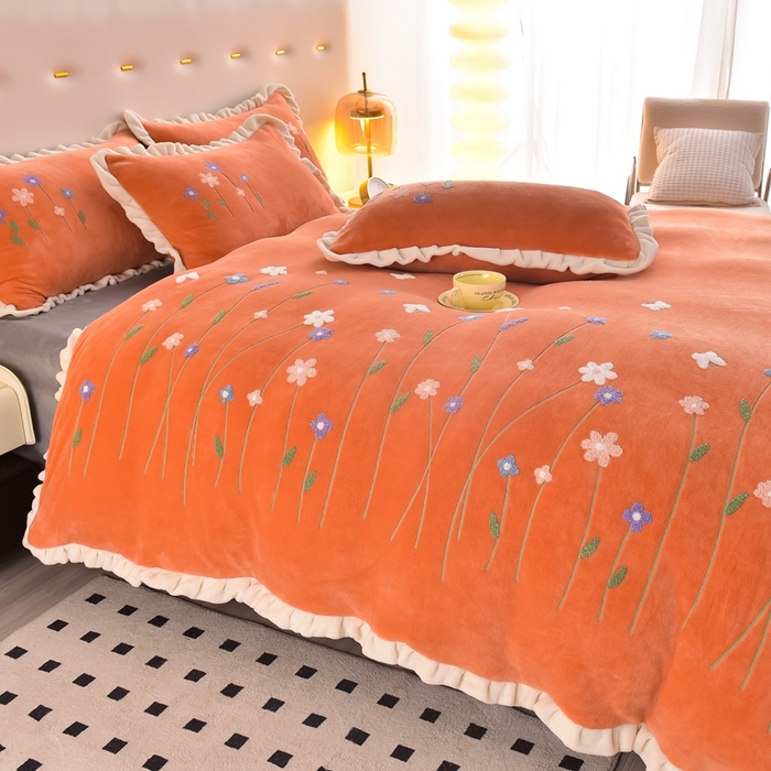 91家纺网 家纺一手货源 找家纺 畅畅家纺 2025新款A类亲肤舒适高克重牛奶绒绣花系列冬季四件套-繁花似锦 繁花似锦-桔+灰