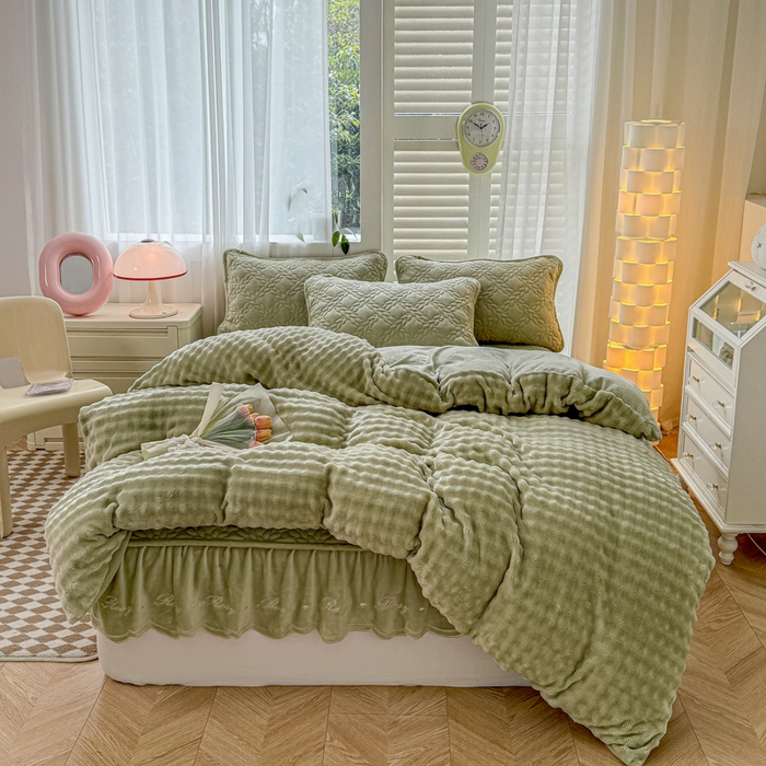 91家纺网 家纺一手货源 找家纺 布柔 2025新款加厚刺绣花边夹棉牛奶绒床裙款床笠 麦穗绿