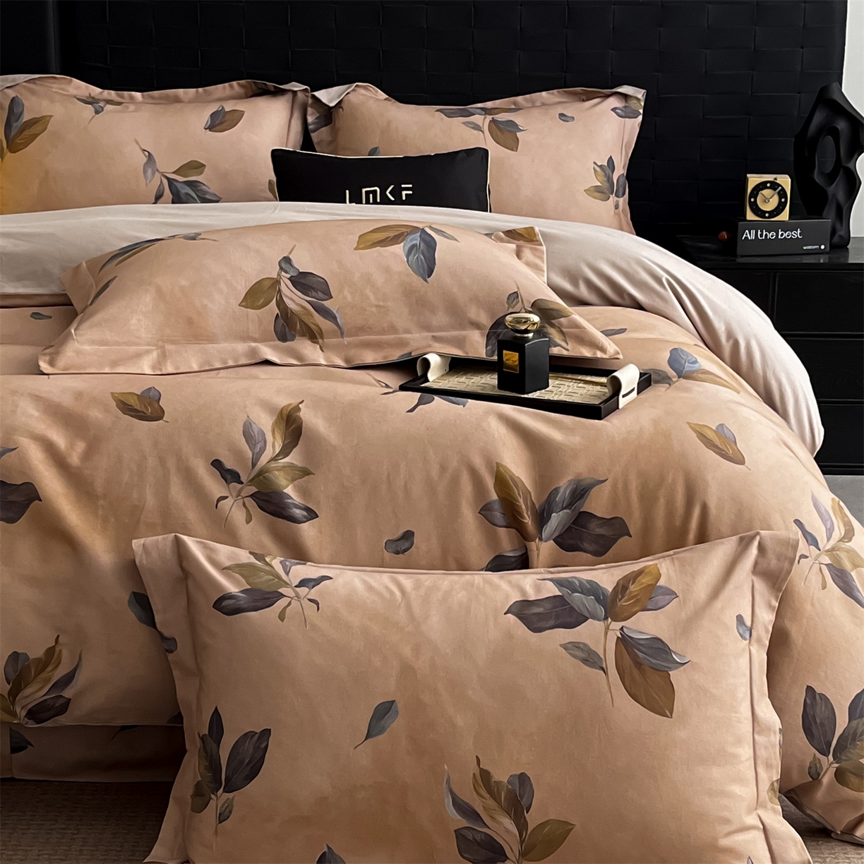 91家纺网 家纺一手货源 找家纺 蓝米卡夫 2025秋冬-全棉生态磨毛数码印花（礼盒包装）提供买家秀 枫晚