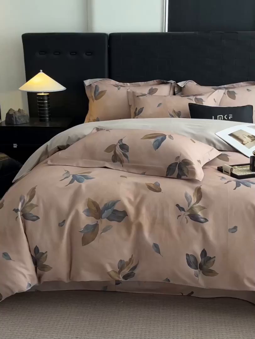 91家纺网 家纺一手货源 找家纺 蓝米卡夫 2025秋冬-全棉生态磨毛数码印花（礼盒包装）提供买家秀 枫晚