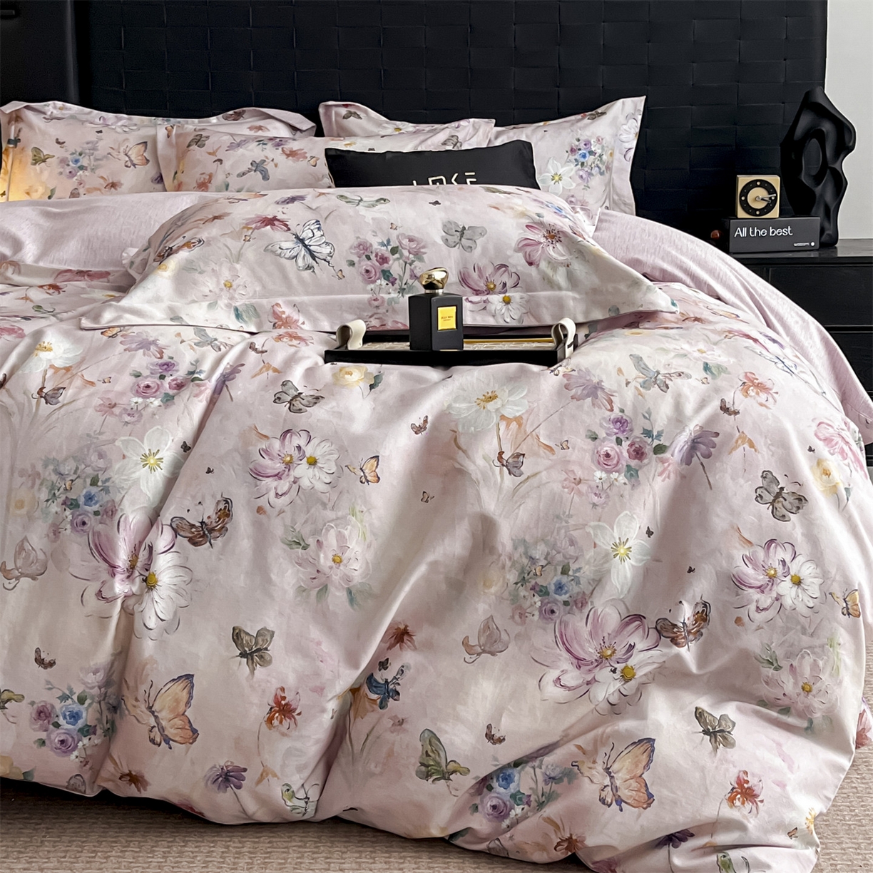 91家纺网 家纺一手货源 找家纺 蓝米卡夫 2025秋冬-全棉生态磨毛数码印花（礼盒包装）提供买家秀 花间蝶漫