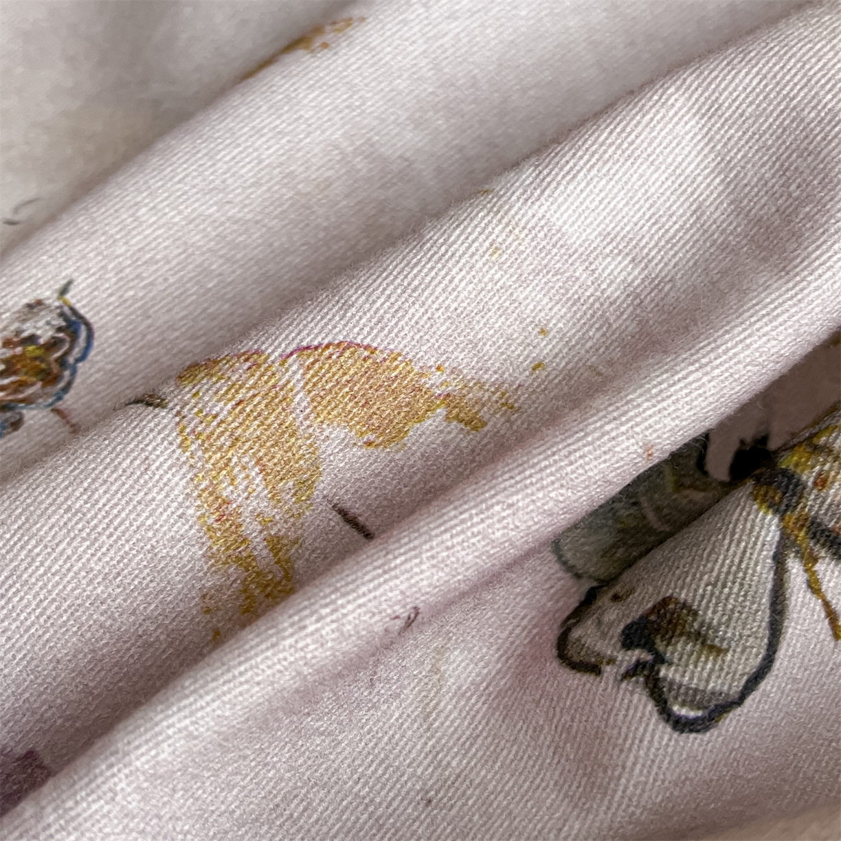 91家纺网 家纺一手货源 找家纺 蓝米卡夫 2025秋冬-全棉生态磨毛数码印花（礼盒包装）提供买家秀 花间蝶漫