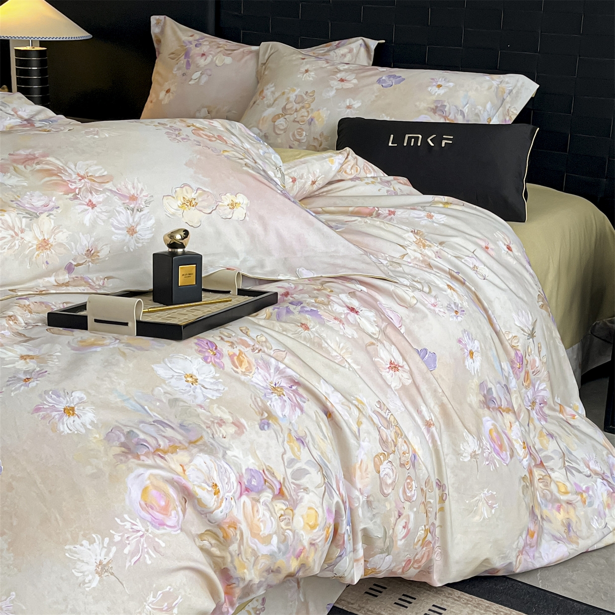 91家纺网 家纺一手货源 找家纺 蓝米卡夫 2025秋冬-全棉生态磨毛数码印花（礼盒包装）提供买家秀 华绮梦