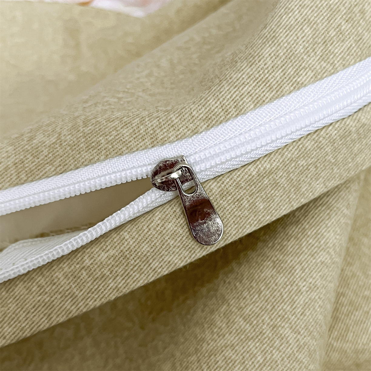 91家纺网 家纺一手货源 找家纺 蓝米卡夫 2025秋冬-全棉生态磨毛数码印花（礼盒包装）提供买家秀 华绮梦