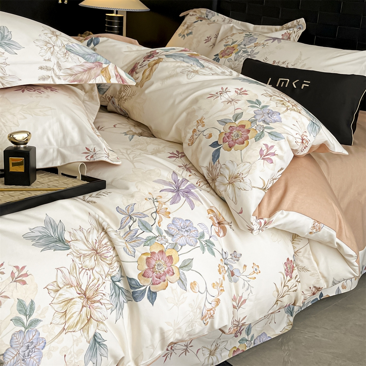 91家纺网 家纺一手货源 找家纺 蓝米卡夫 2025秋冬-全棉生态磨毛数码印花（礼盒包装）提供买家秀 洛芙琳