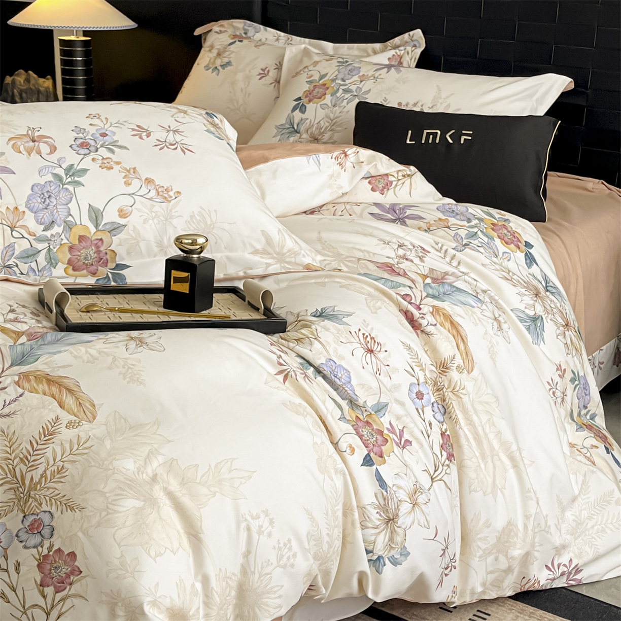 91家纺网 家纺一手货源 找家纺 蓝米卡夫 2025秋冬-全棉生态磨毛数码印花（礼盒包装）提供买家秀 洛芙琳