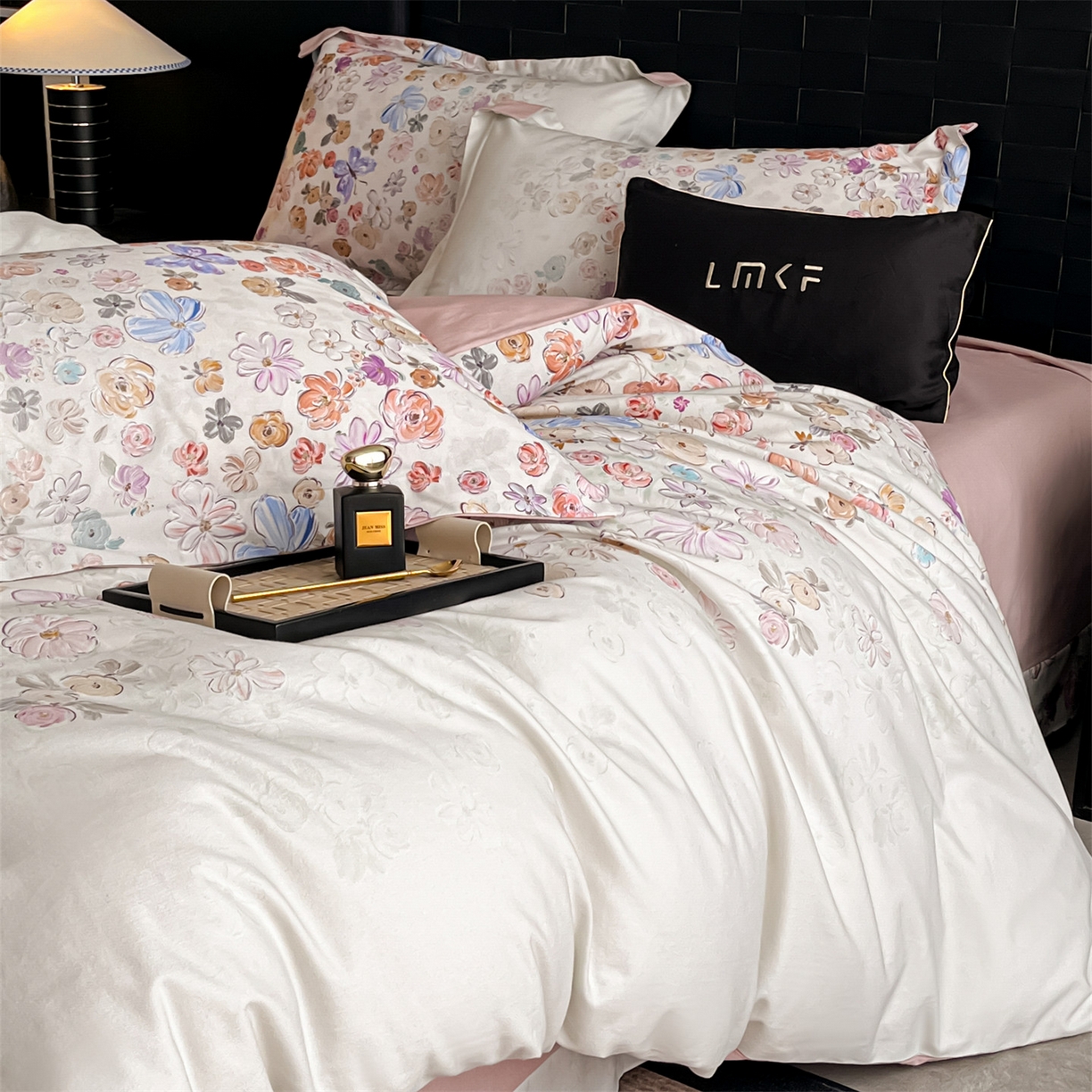 91家纺网 家纺一手货源 找家纺 蓝米卡夫 2025秋冬-全棉生态磨毛数码印花（礼盒包装）提供买家秀 梦云棠