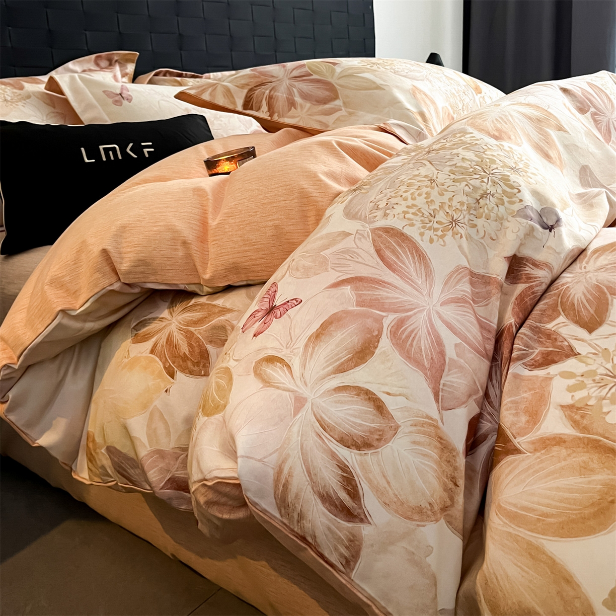 91家纺网 家纺一手货源 找家纺 蓝米卡夫 2025秋冬-全棉生态磨毛数码印花（礼盒包装）提供买家秀 炫彩蝶舞