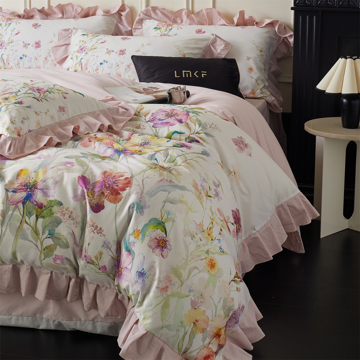 91家纺网 家纺一手货源 找家纺 （总）蓝米卡夫 2025秋冬-全棉生态磨毛数码印花-大版花边（礼盒包装）-拍摄风格1 提供买家秀