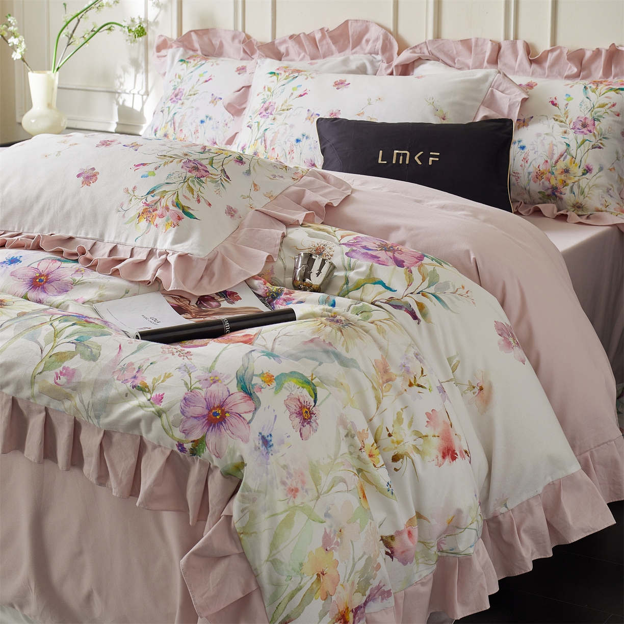 91家纺网 家纺一手货源 找家纺 （总）蓝米卡夫 2025秋冬-全棉生态磨毛数码印花-大版花边（礼盒包装）-拍摄风格1 提供买家秀