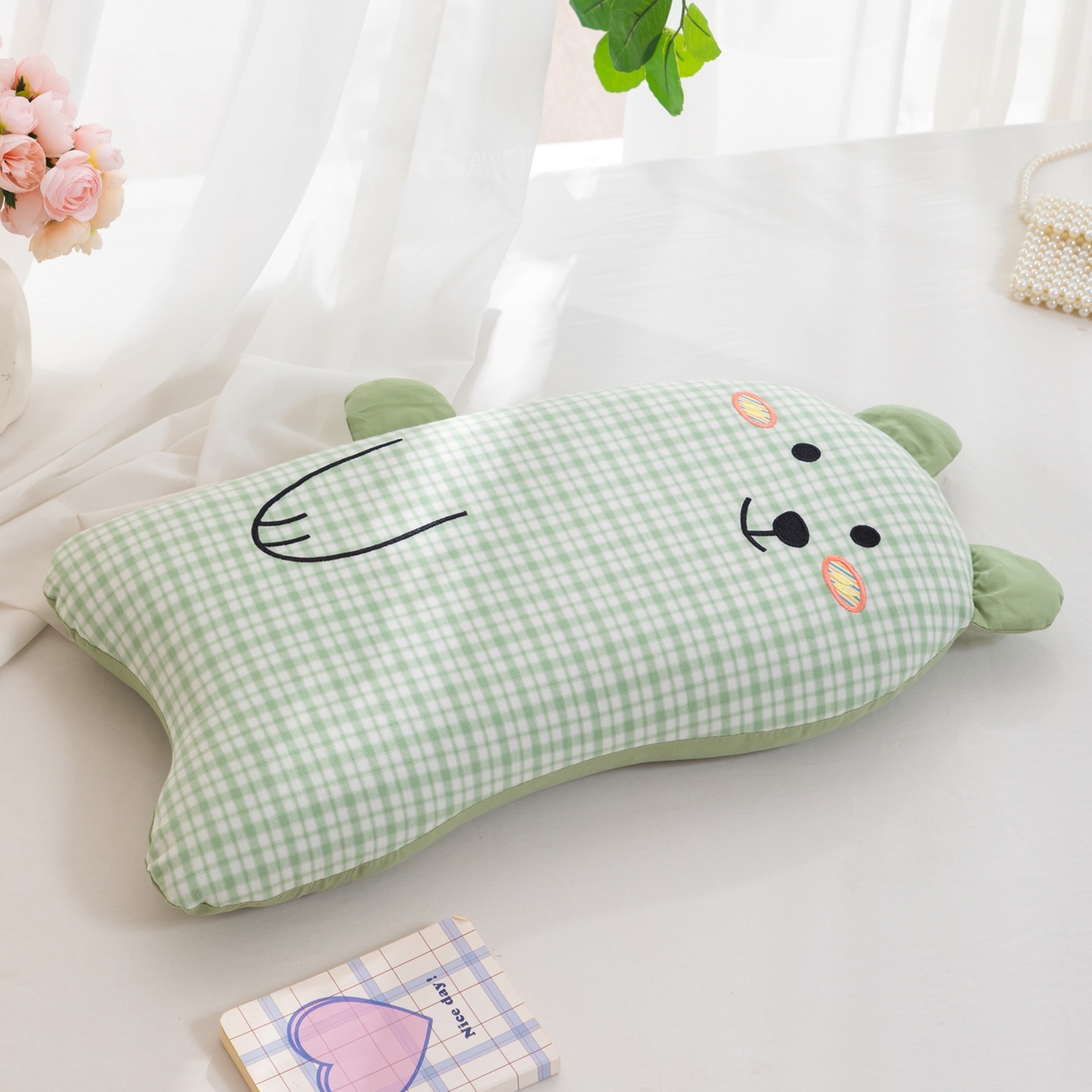 91家纺网 家纺一手货源 找家纺 大熊枕芯 2025新款全棉小熊荞麦枕头枕芯 慵懒熊荞麦枕-绿