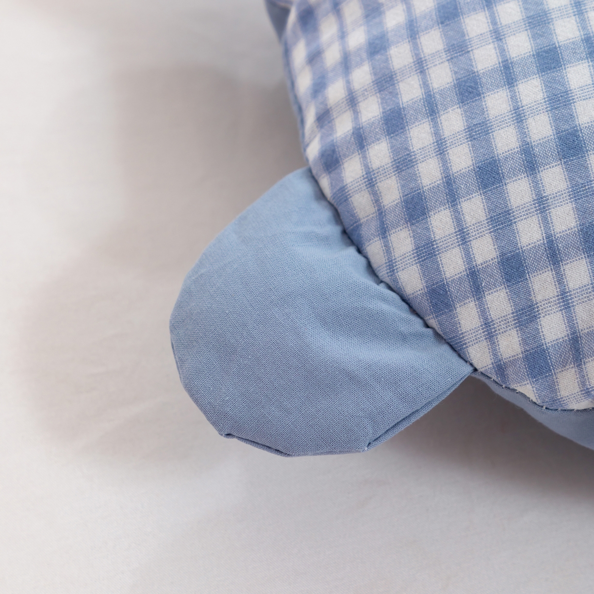 91家纺网 家纺一手货源 找家纺 大熊枕芯 2025新款全棉小熊荞麦枕头枕芯 慵懒熊荞麦枕-蓝