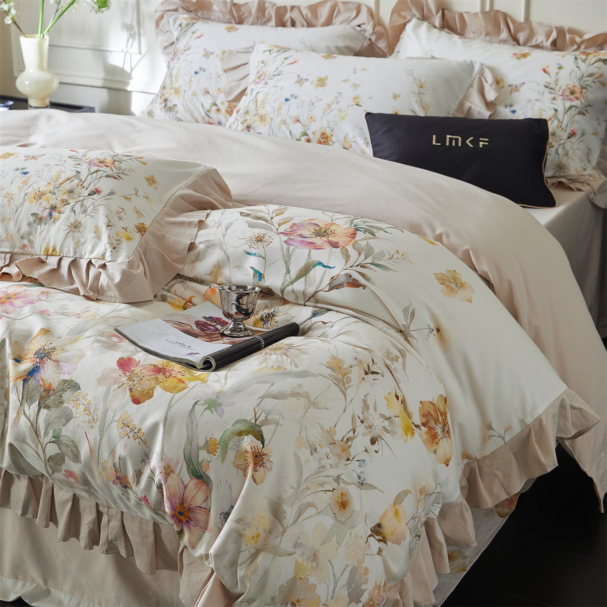 91家纺网 家纺一手货源 找家纺 蓝米卡夫 2025秋冬-全棉生态磨毛数码印花-大版花边（礼盒包装）-拍摄风格1 提供买家秀 可可托海-浅驼