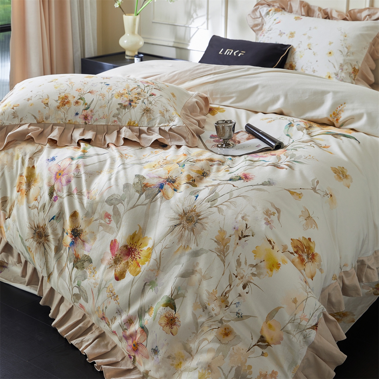 91家纺网 家纺一手货源 找家纺 蓝米卡夫 2025秋冬-全棉生态磨毛数码印花-大版花边（礼盒包装）-拍摄风格1 提供买家秀 可可托海-浅驼