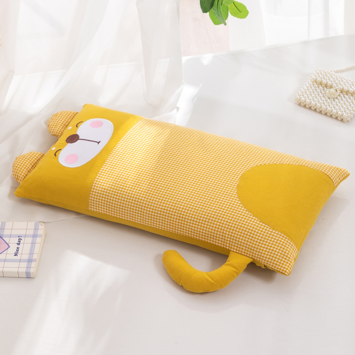 91家纺网 家纺一手货源 找家纺 大熊枕芯 2025新款贴布绣卡通荞麦枕头枕芯 黄色-小熊