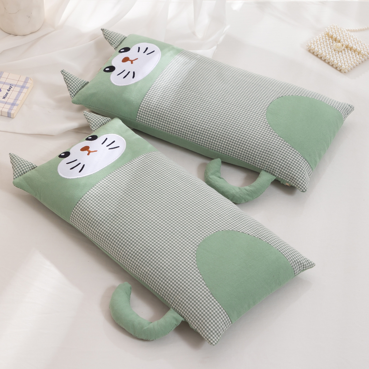 91家纺网 家纺一手货源 找家纺 大熊枕芯 2025新款贴布绣卡通荞麦枕头枕芯 绿色-小猫