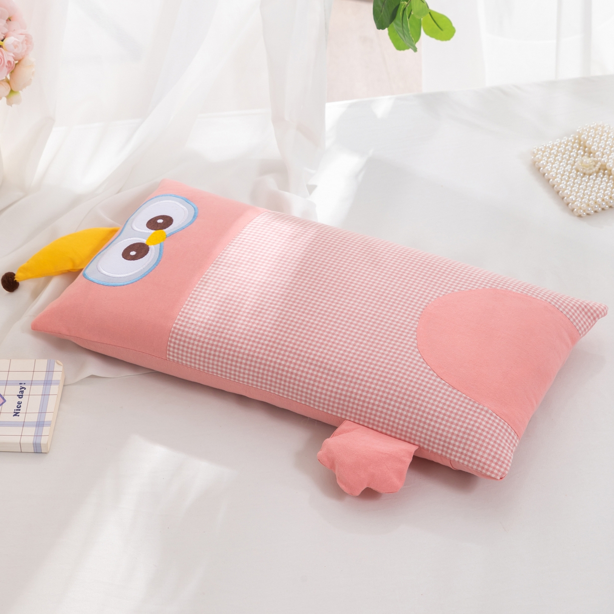 91家纺网 家纺一手货源 找家纺 大熊枕芯 2025新款贴布绣卡通荞麦枕头枕芯 粉色-猫头鹰