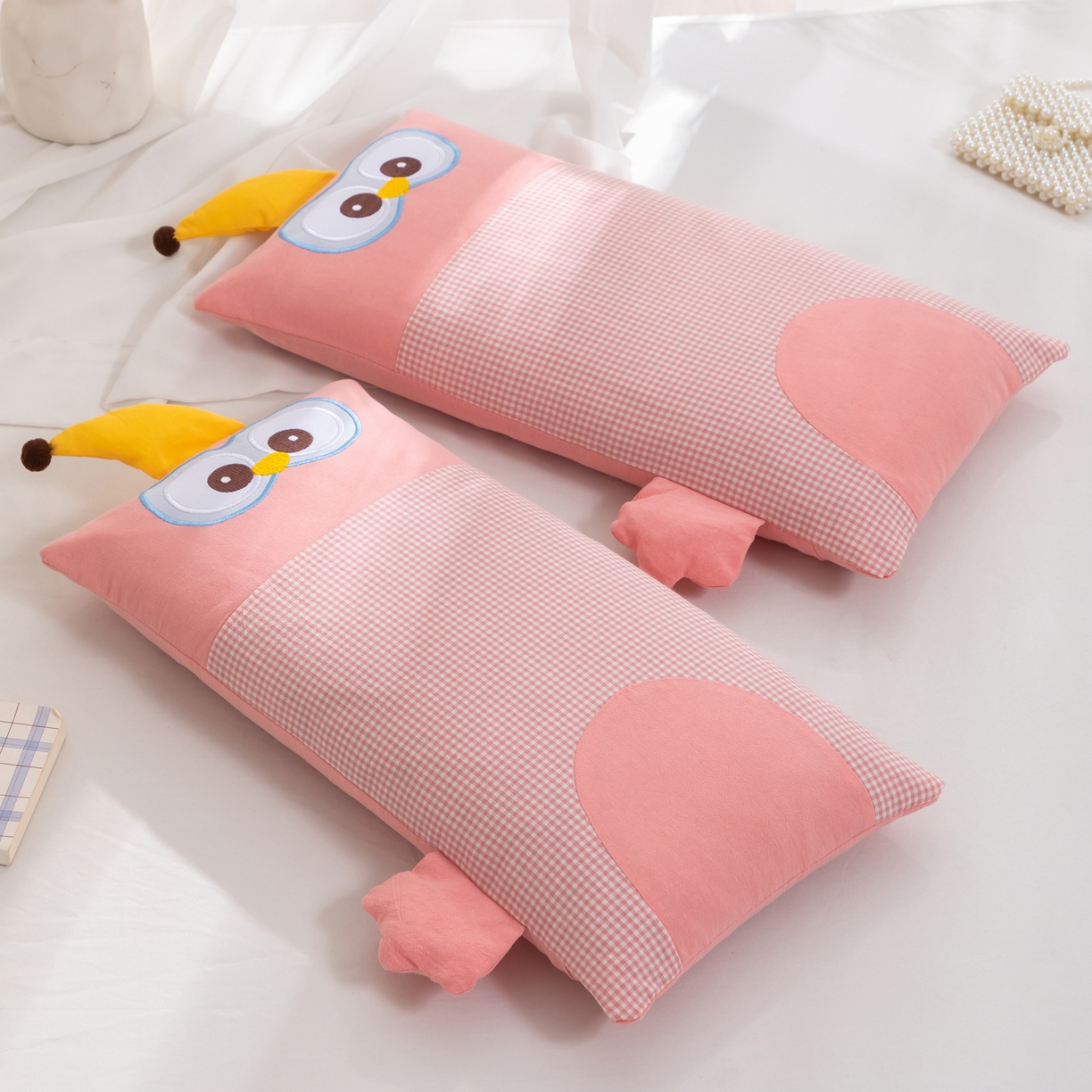 91家纺网 家纺一手货源 找家纺 大熊枕芯 2025新款贴布绣卡通荞麦枕头枕芯 粉色-猫头鹰