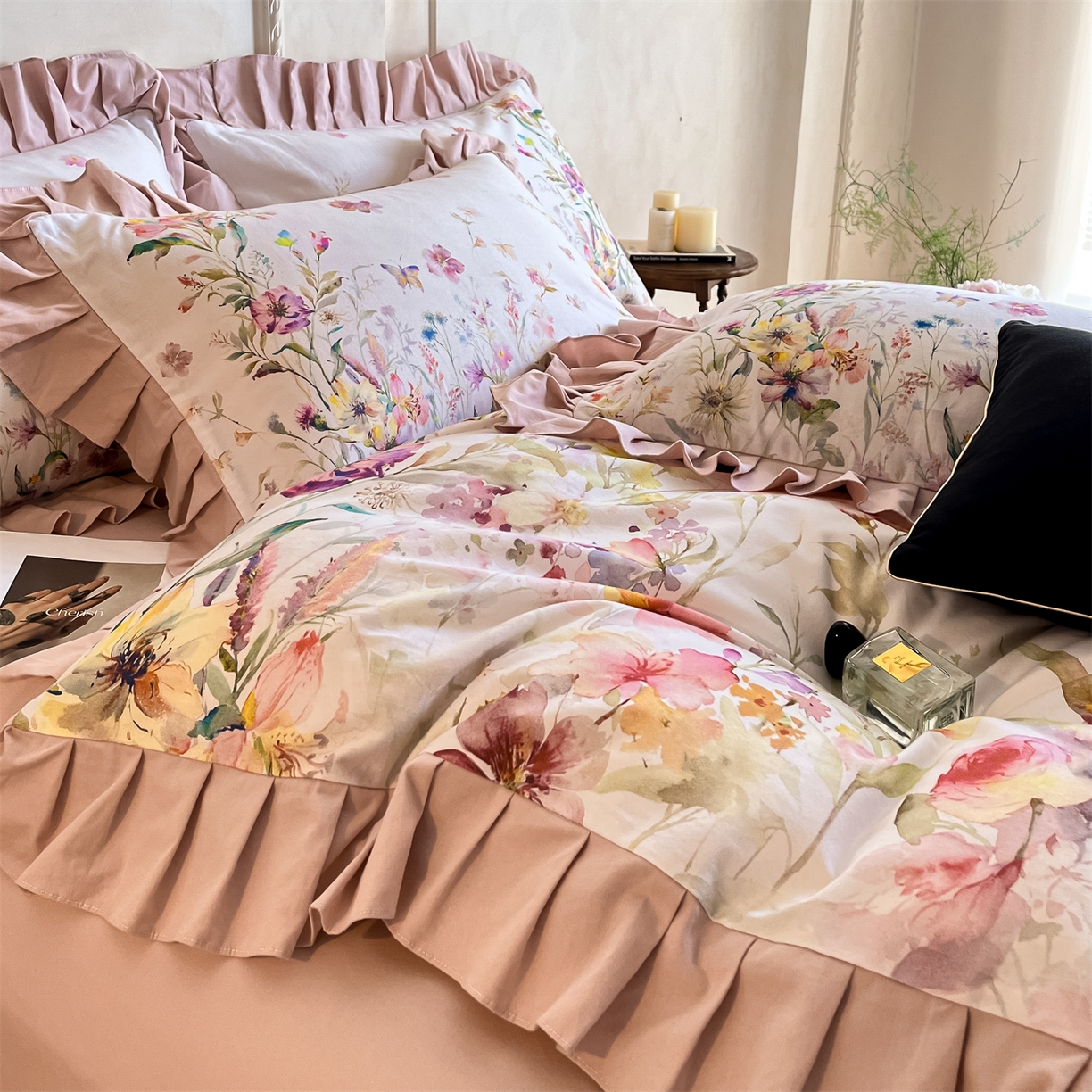 91家纺网 家纺一手货源 找家纺 （总）蓝米卡夫 2025秋冬-全棉生态磨毛数码印花-大版花边（礼盒包装）-拍摄风格2 提供买家秀