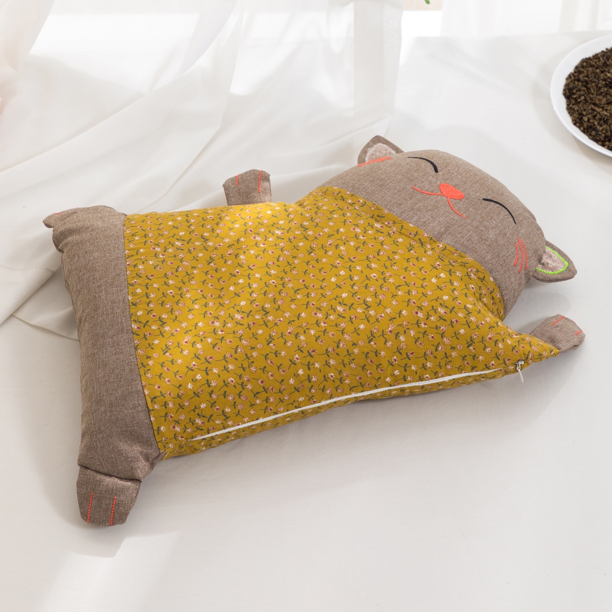 91家纺网 家纺一手货源 找家纺 大熊枕芯 2025新款招财猫荞麦枕头枕芯 招财猫-黄